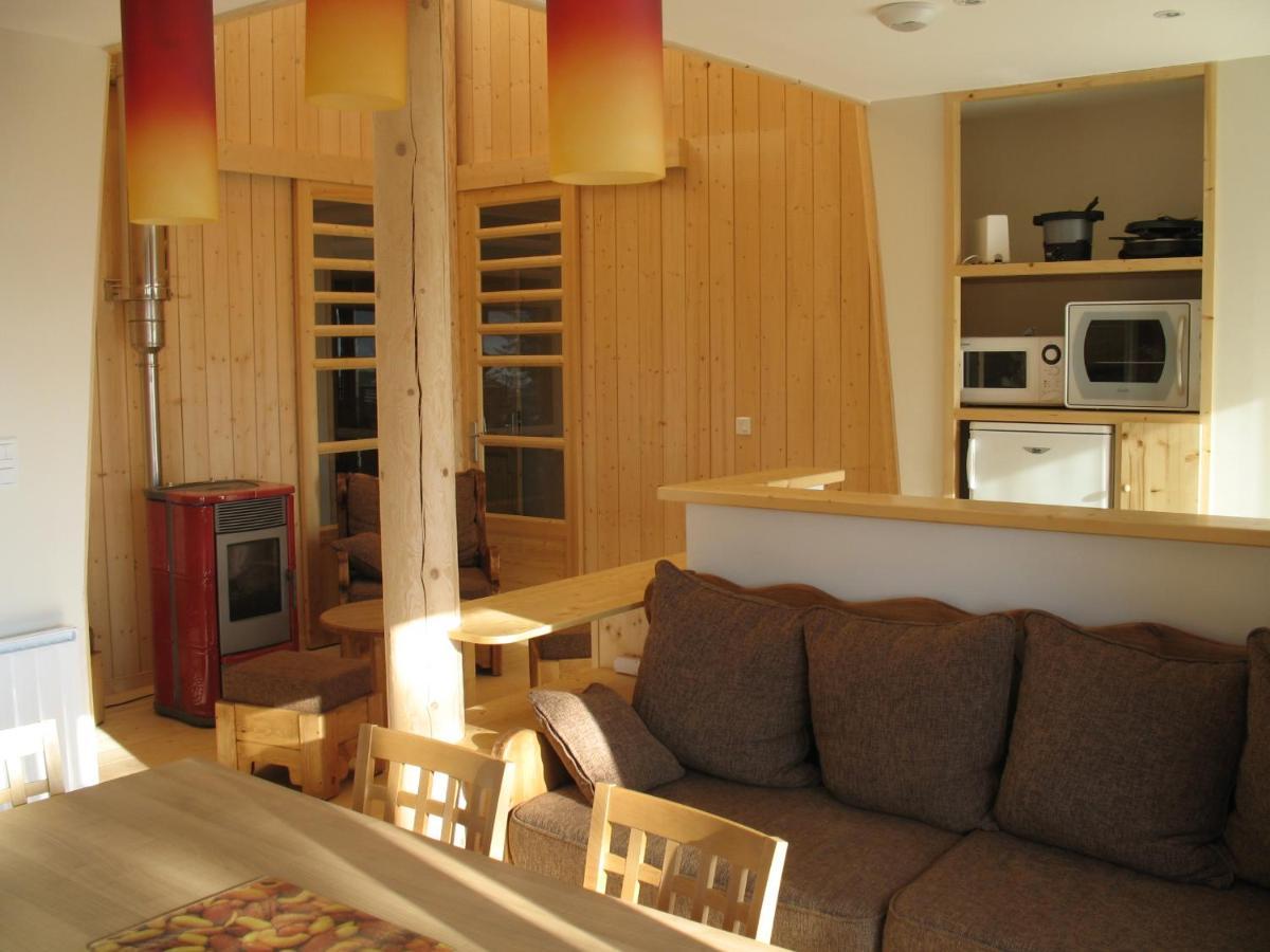 Les Loges Du Jura 4 Etoiles Leilighet Nanchez Eksteriør bilde